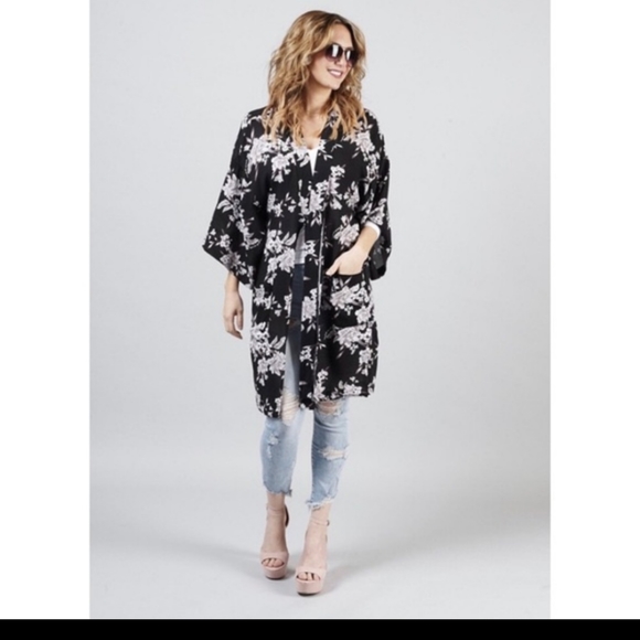 Spiritual Gangster Maya Kimono - Picture 2 of 4